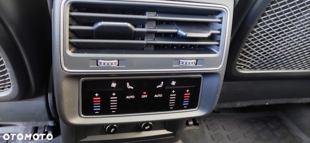 Audi Q8 50 TDI quattro tiptronic - 25