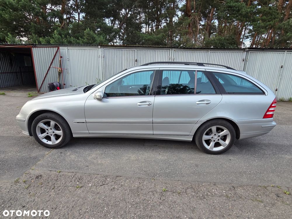 Mercedes-Benz Klasa C 220 T CDI Avantgarde - 8