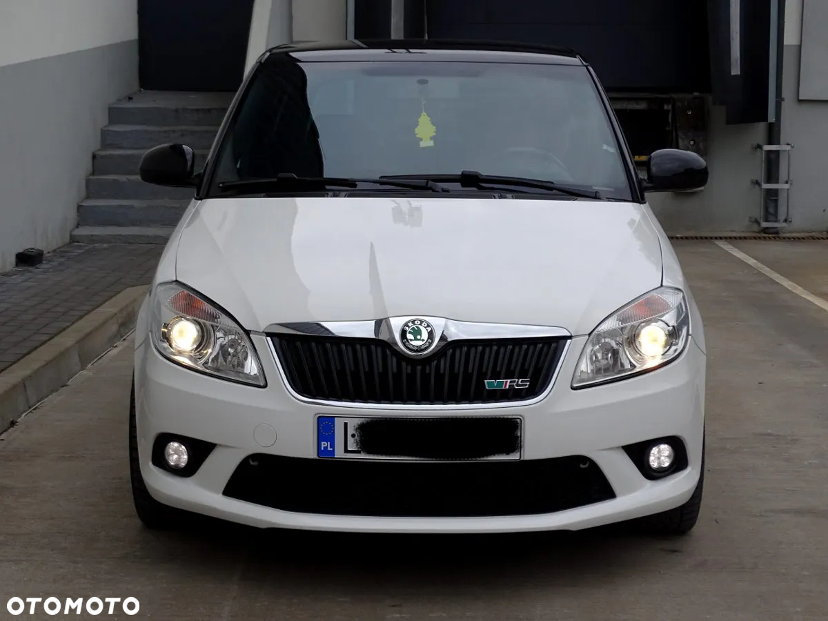 Skoda Fabia 1.4 TSI DSG RS - 2