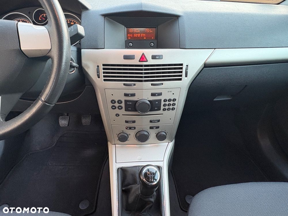 Opel Astra 1.4 Caravan Enjoy - 25