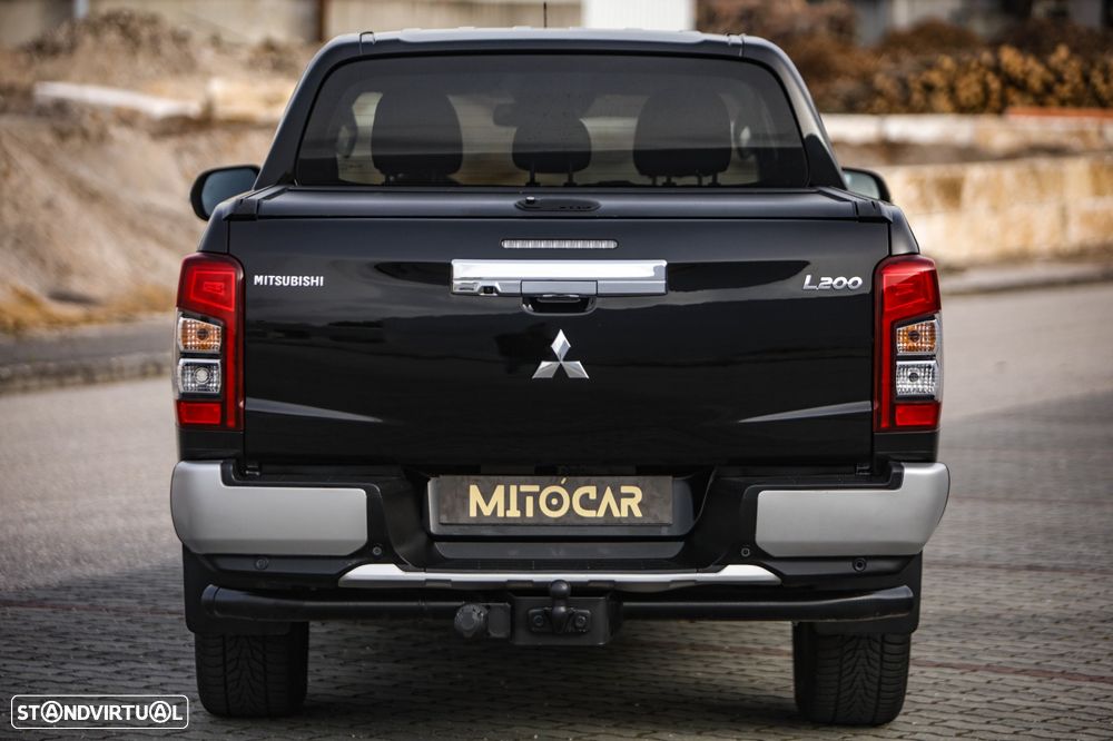 Mitsubishi L200 Pick Up 4x4 S&S Auto Cabine Dupla Select - 18