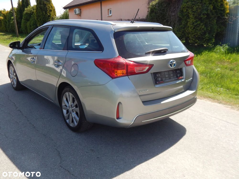 Toyota Auris - 11