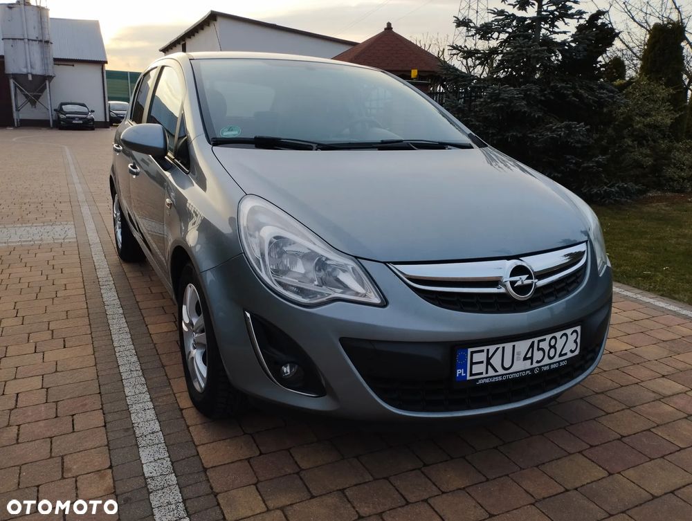 Opel Corsa 1.4 16V 150 Jahre - 8