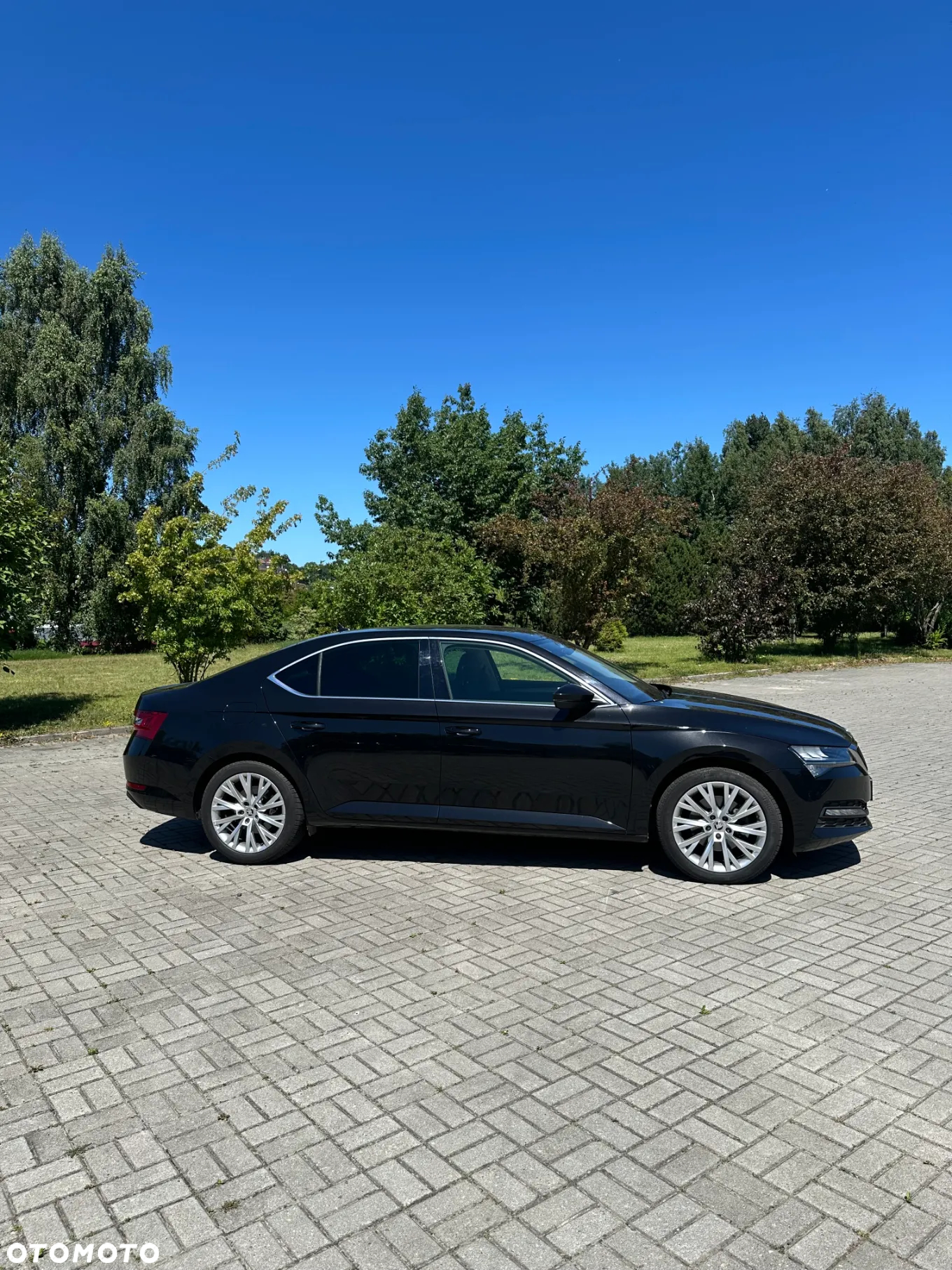 Skoda Superb 2.0 TDI SCR Ambition DSG - 3