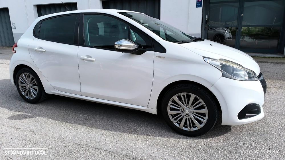 Peugeot 208 1.2 PureTech Style - 20