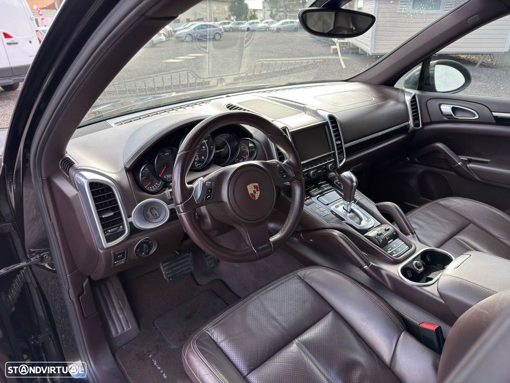 Porsche Cayenne - 7