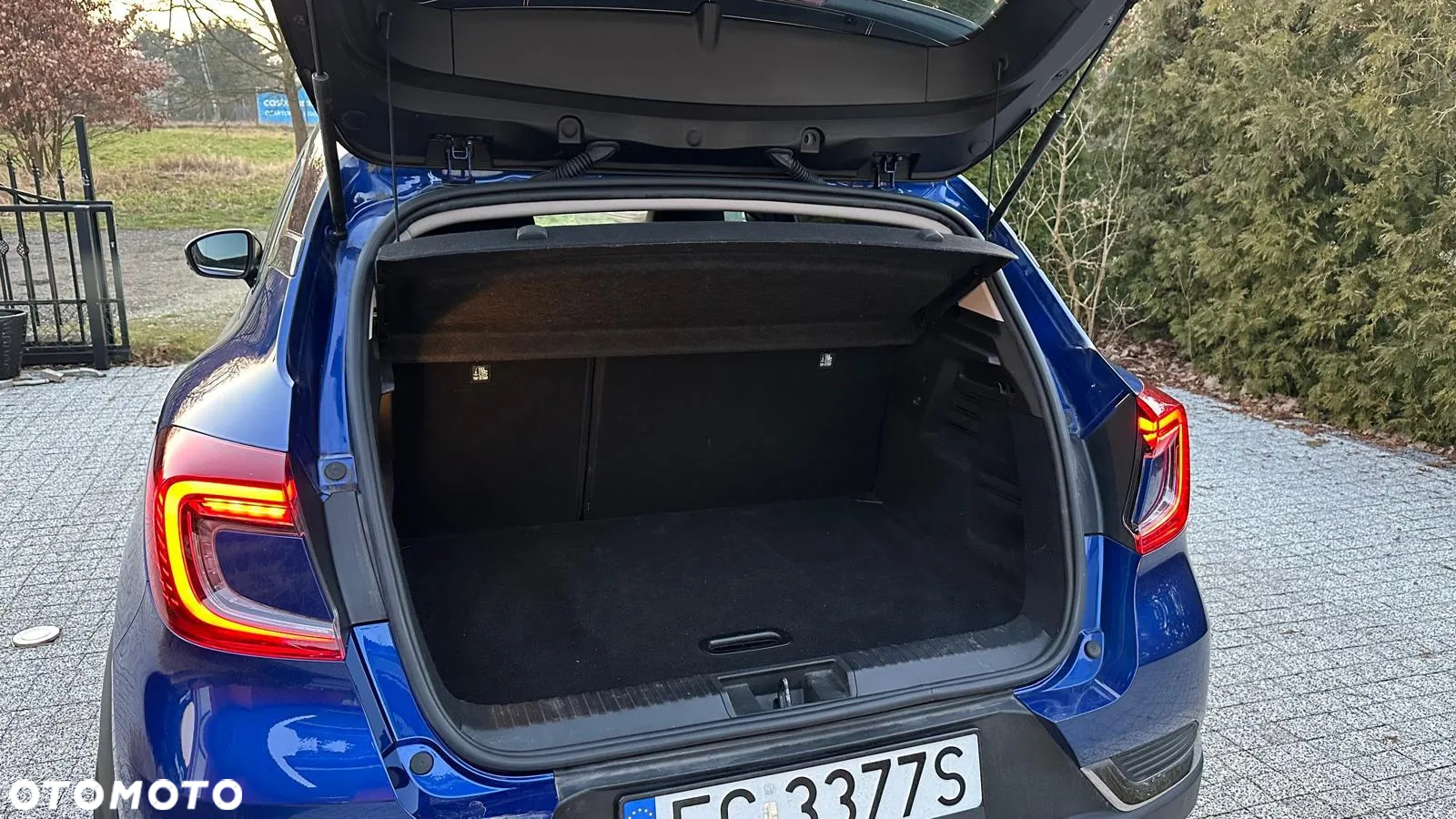 Renault Captur 1.6 E-TECH Full Hybrid 145 Techno - 21