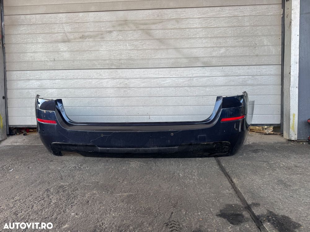 Bară spate bmw F11 M pachet original bmw cu tot cu difuzor model cu senzori de parcare - 1
