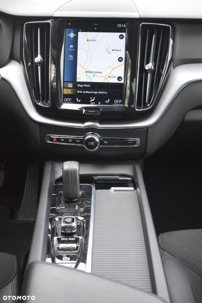 Volvo XC 60 B4 D Momentum Pro - 15