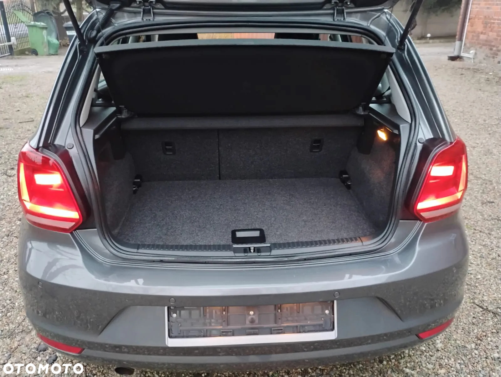 Volkswagen Polo 1.2 TSI Black/Silver Edition - 9