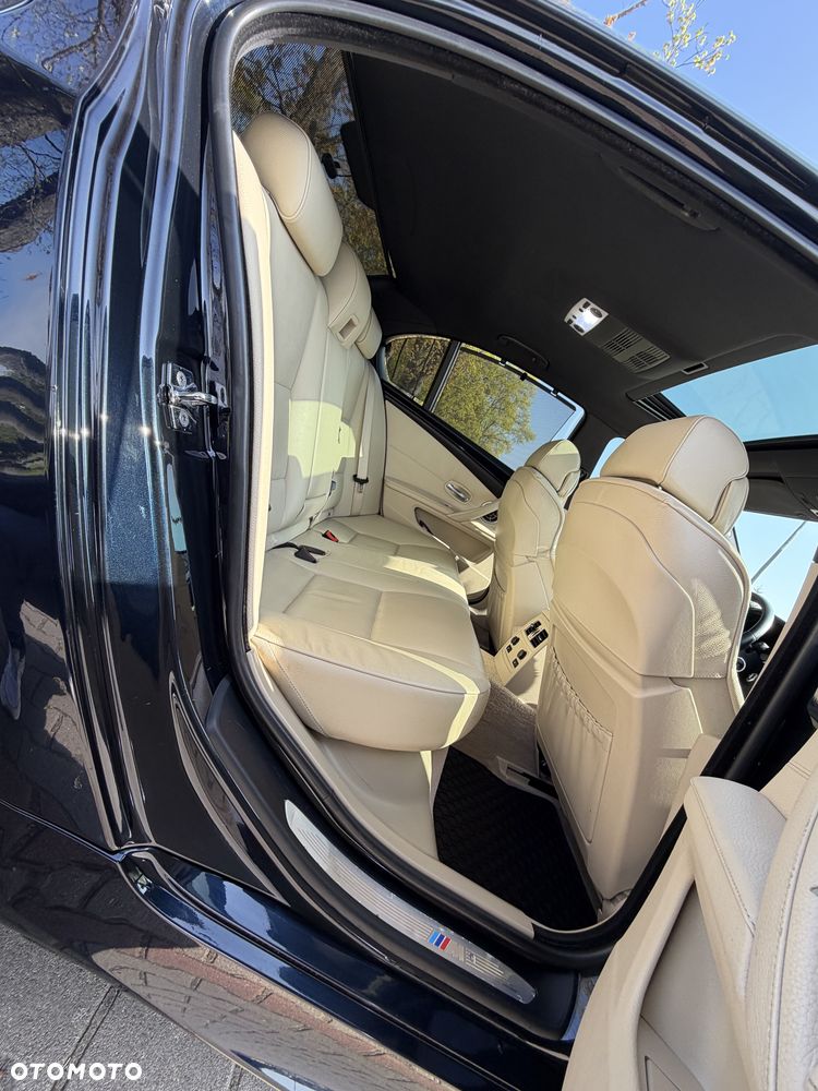 BMW Seria 5 530xi - 27
