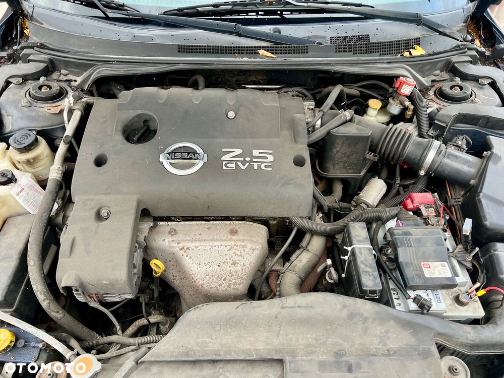 Nissan Altima - 25