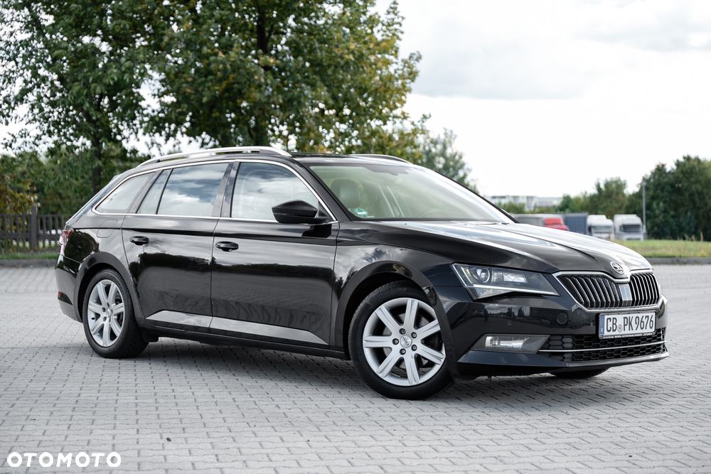 Skoda Superb 2.0 TDI Sportline - 5