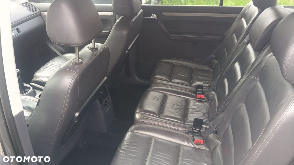 Volkswagen Touran 2.0 TDI DPF Cross - 12