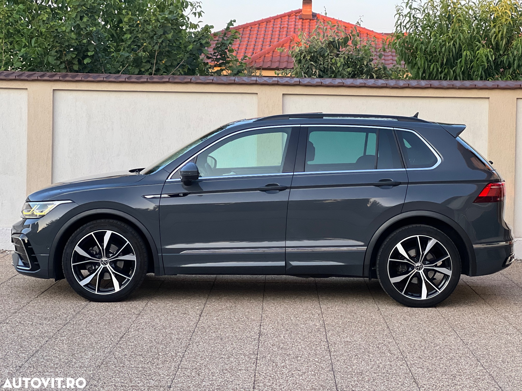 Volkswagen Tiguan - 7