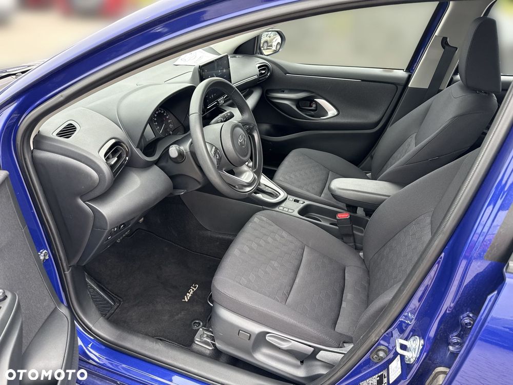 Toyota Yaris - 10