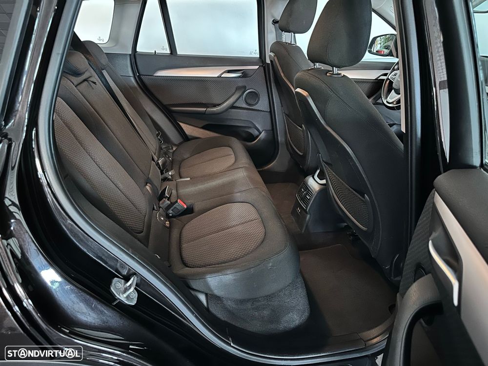 BMW X1 25 e xDrive - 32