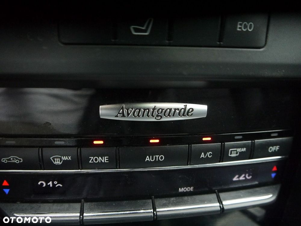 Mercedes-Benz Klasa E 200 CGI BlueEFFICIENCY 7G-TRONIC Avantgarde - 30