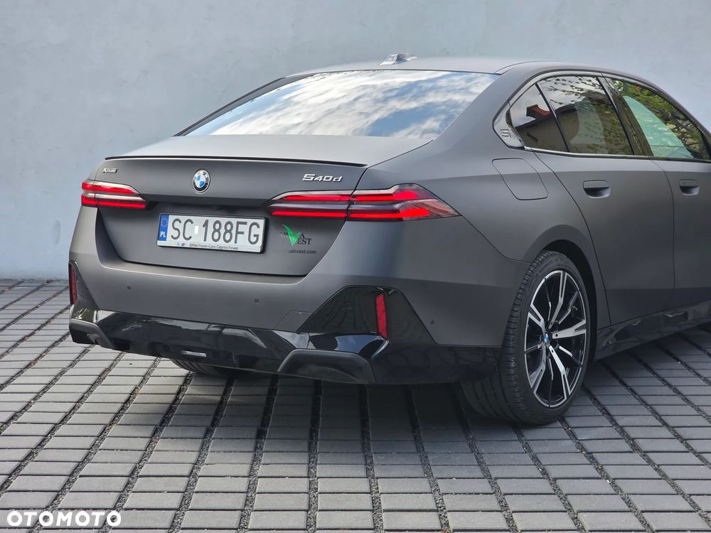 BMW Seria 5 540d xDrive mHEV M Sport - 12