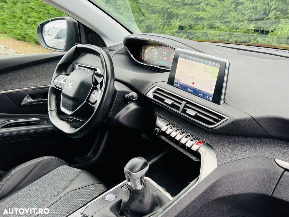 Peugeot 3008 PureTech 130 Stop & Start GPF Allure Pack - 7