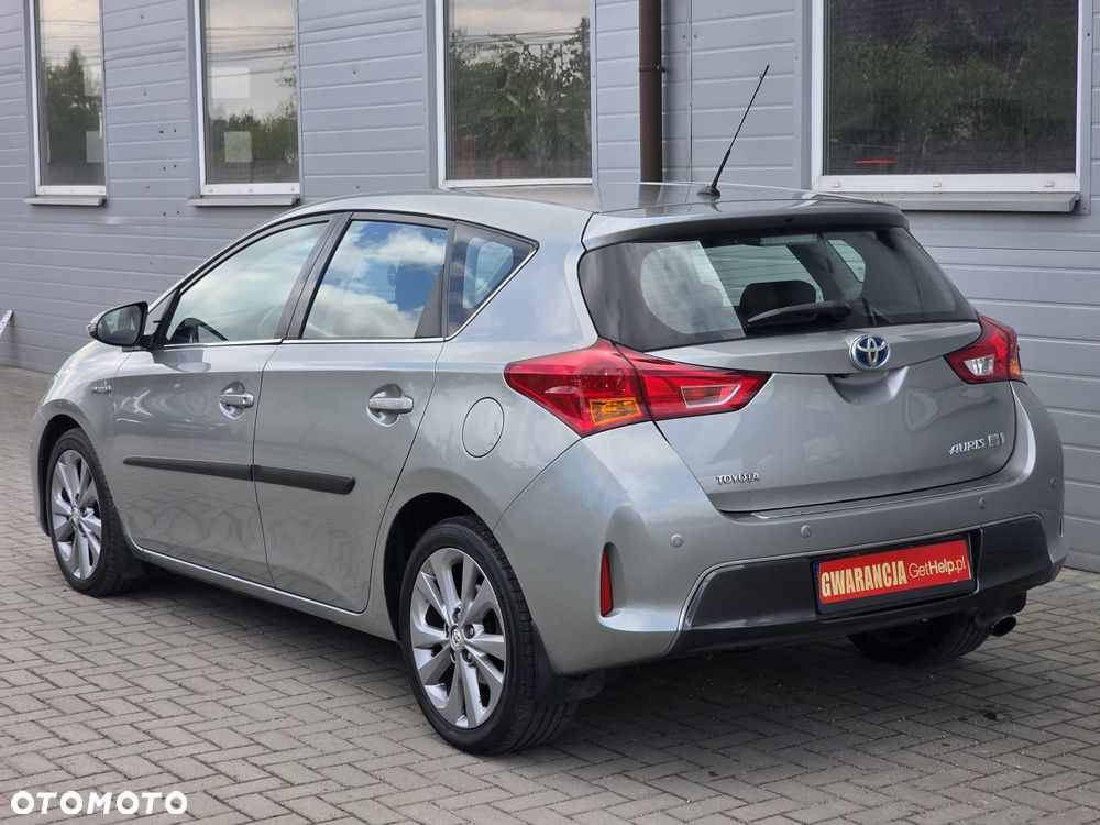Toyota Auris 1.8 HSD Luna - 17