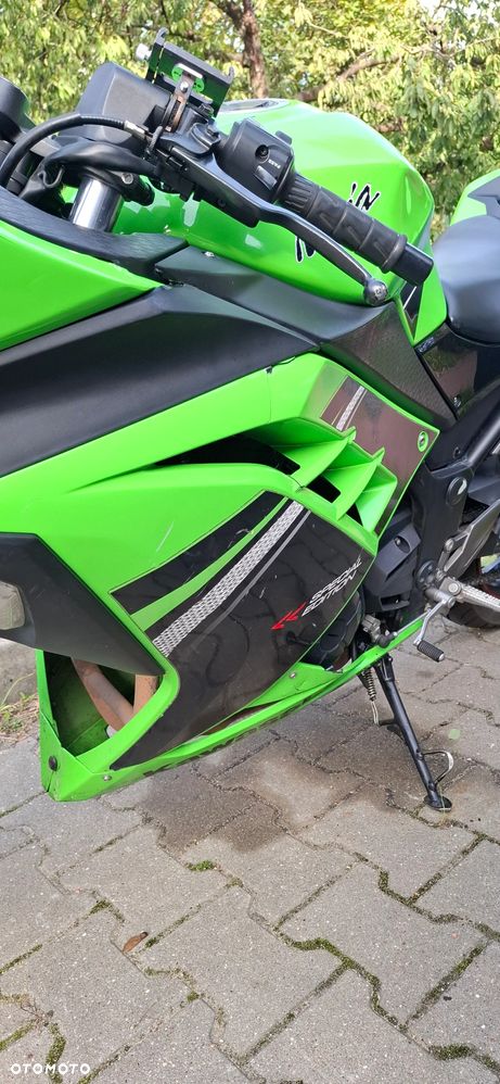 Kawasaki Ninja 300 ABS - 10