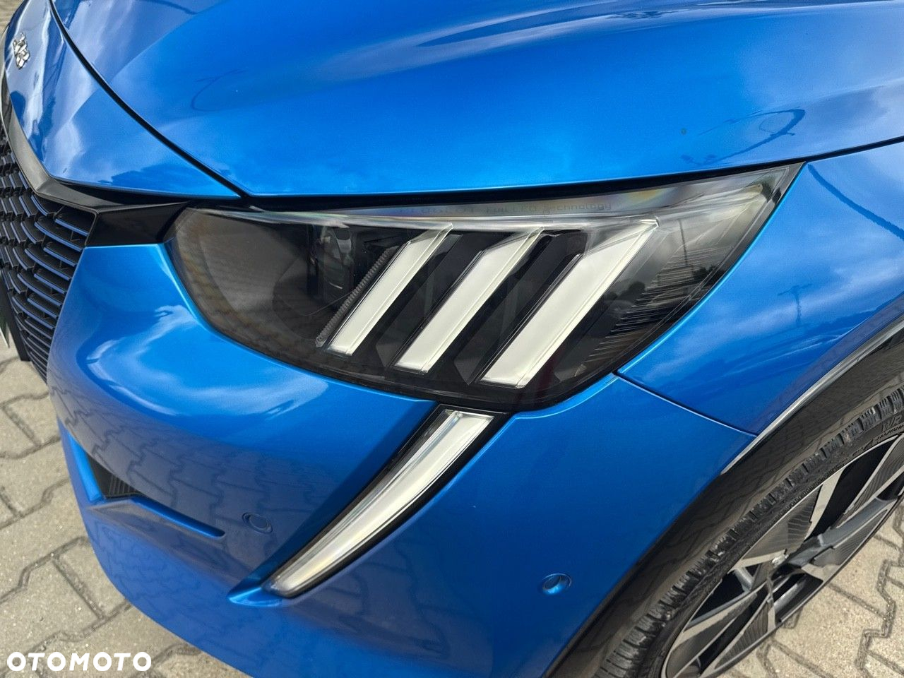 Peugeot 208 e-208 GT - 12