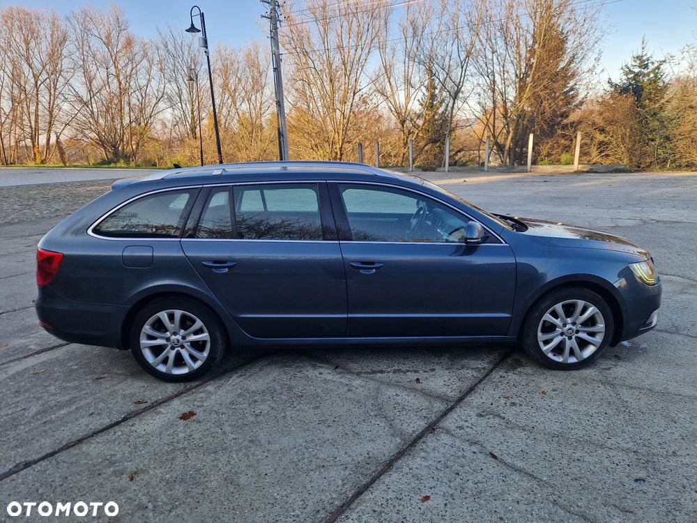 Skoda Superb 2.0 TDI 4x4 Elegance - 8