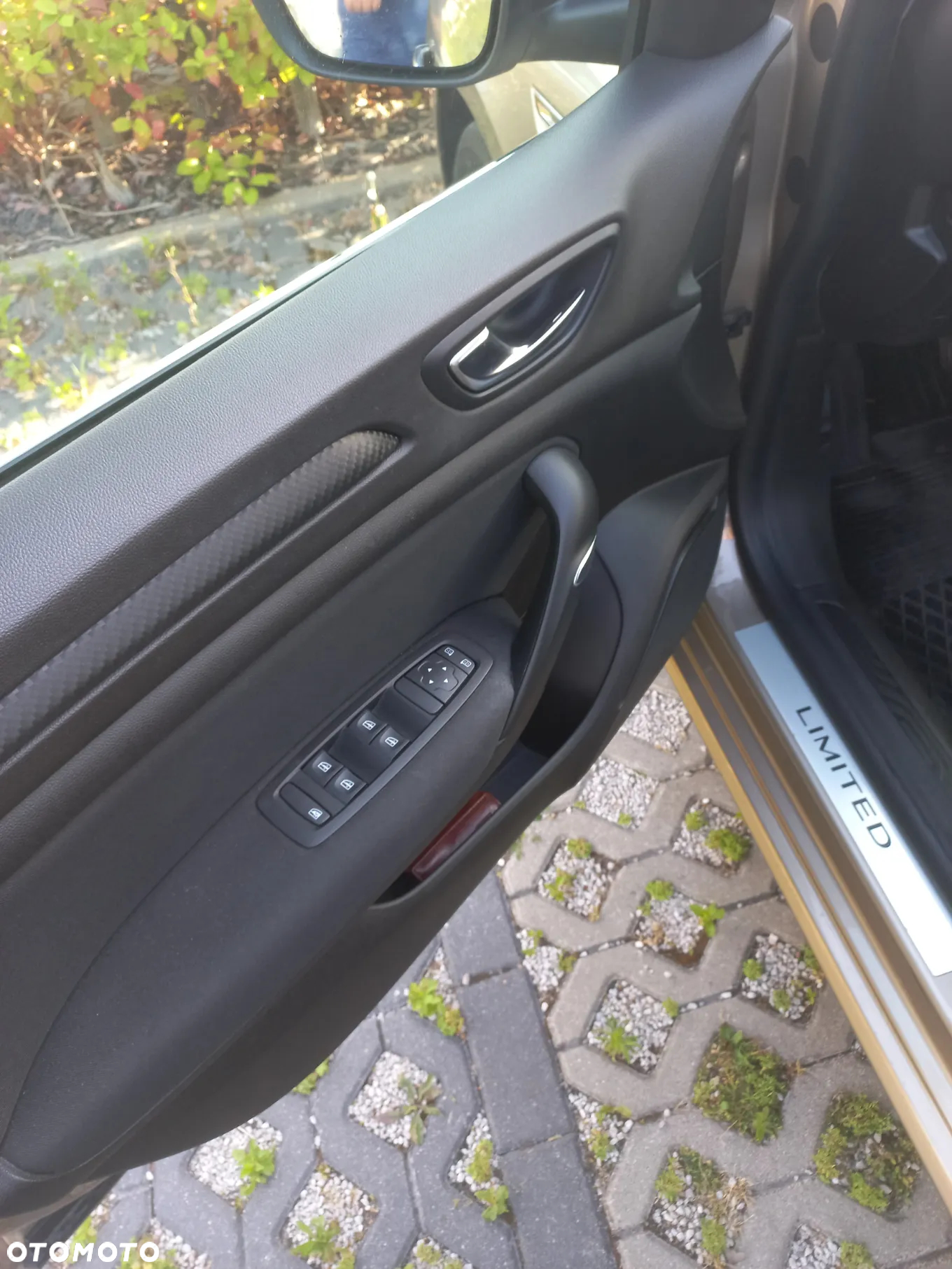 Renault Megane 1.3 TCe FAP Limited - 8