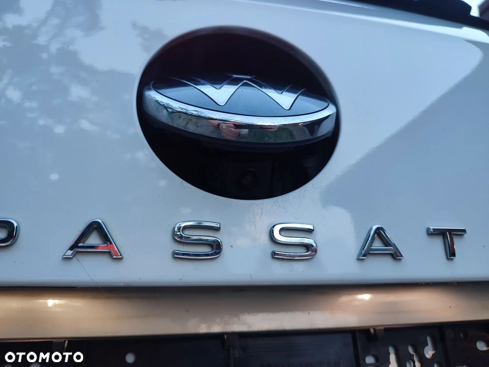 Volkswagen Passat Variant 2.0 TDI SCR DSG Business - 35