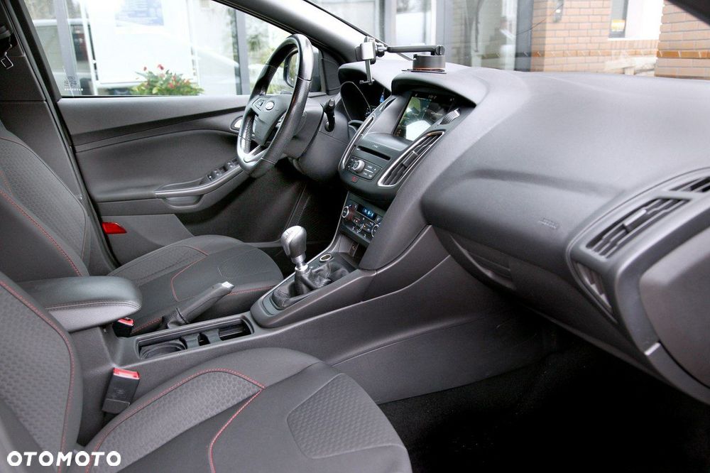 Ford Focus 1.0 EcoBoost ST-Line Style - 10