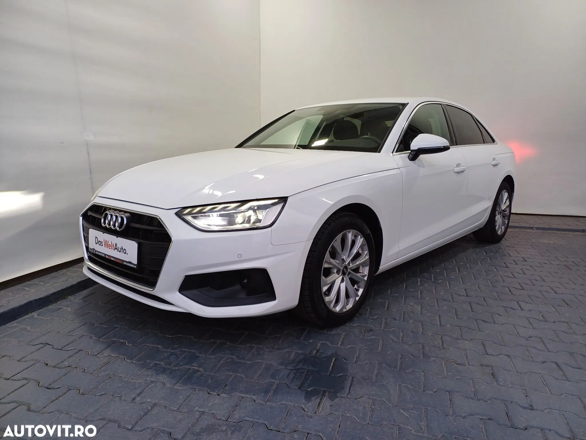 Audi A4 35 TFSI S tronic MHEV Advanced - 1