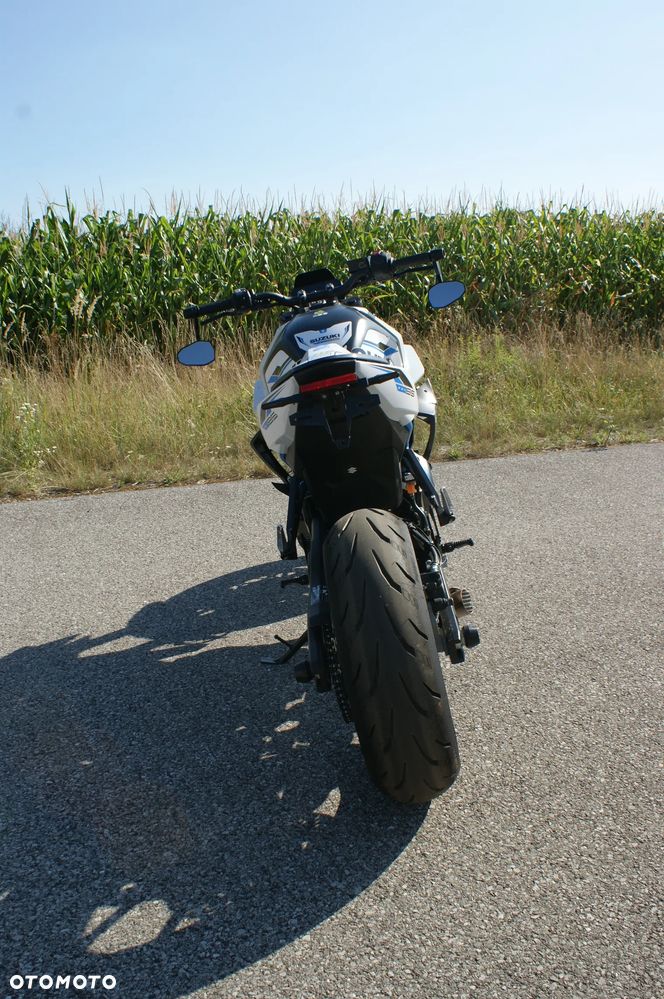 Suzuki GSX - 10