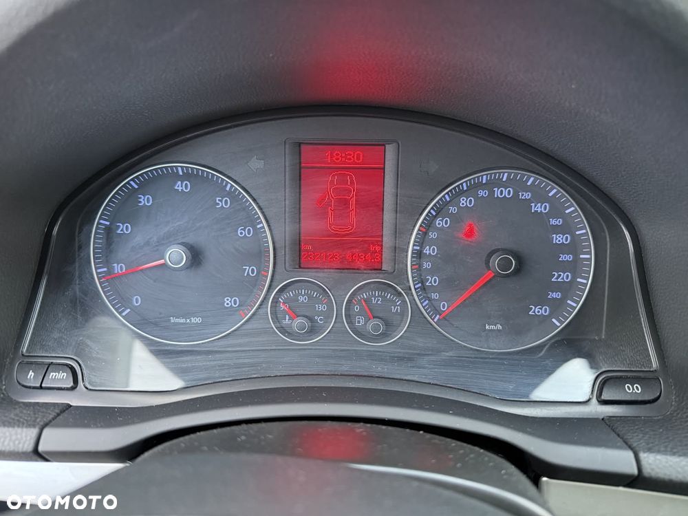 Volkswagen Golf 1.6 United - 26