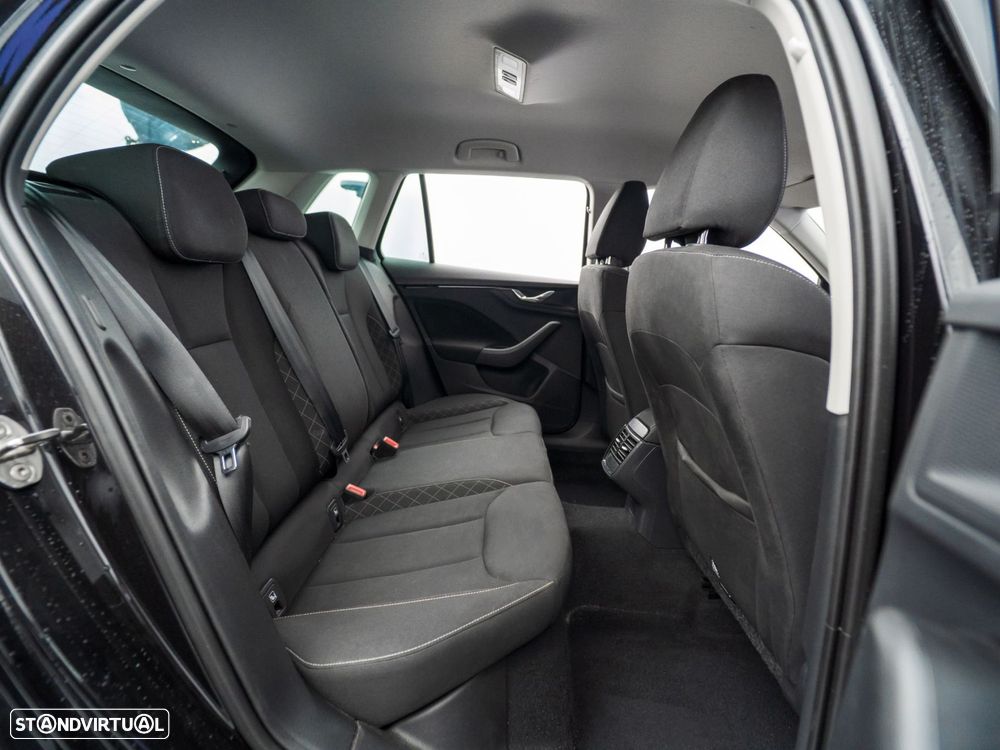 Skoda Kamiq 1.0 TSI Ambition - 32