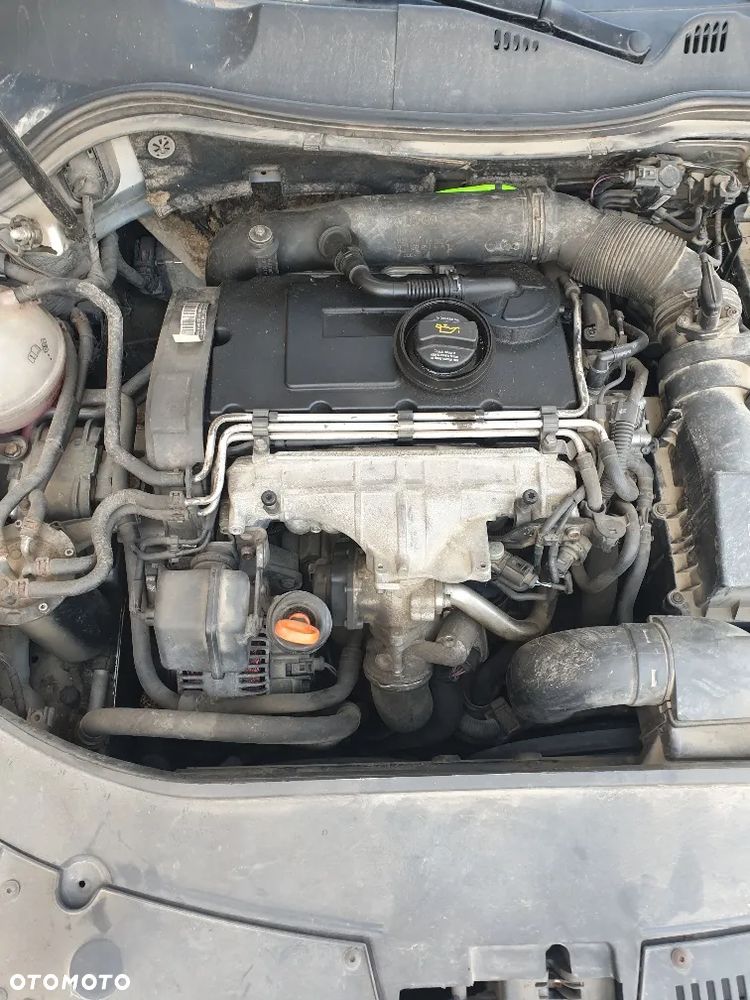 Volkswagen Passat 2,0 140 KM  z 2006r. - 5