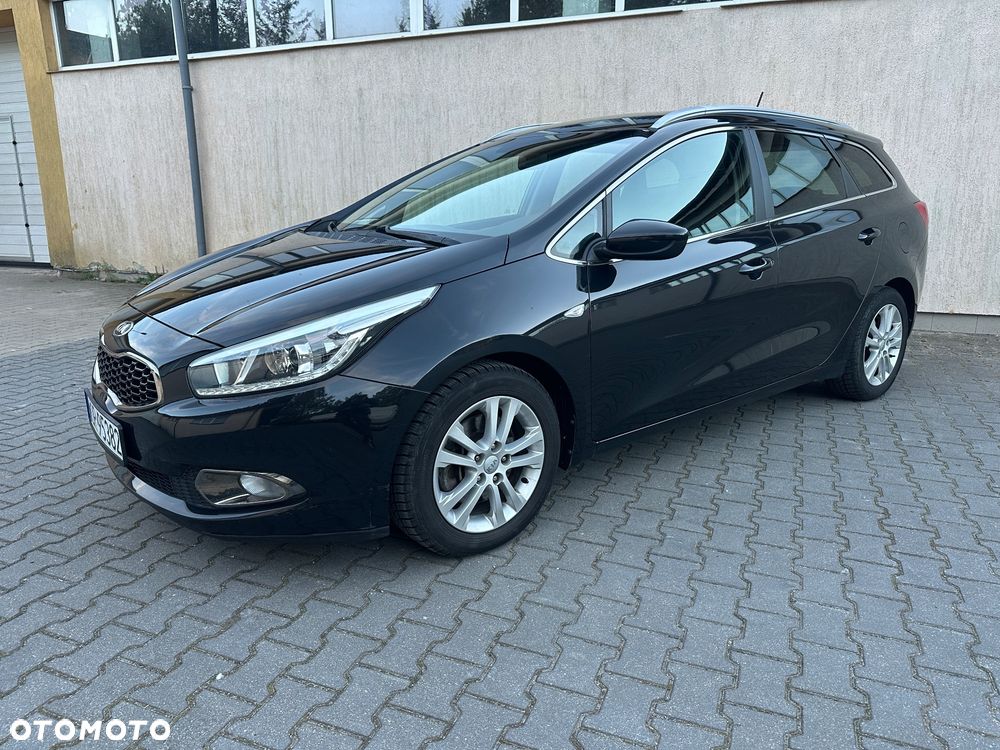 Kia Ceed 1.6 CRDi 128 ISG Dream Team Edition - 3
