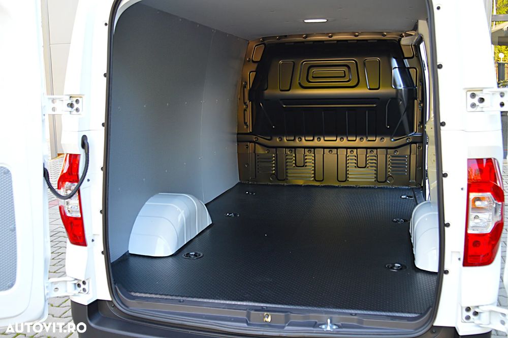 Maxus DELIVER 3 L2 H1 50KW - 28