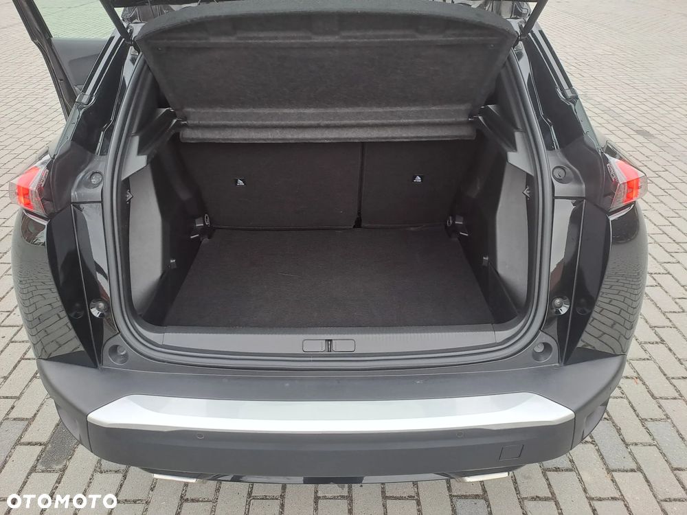 Peugeot 2008 PureTech 130 EAT8 Allure - 8