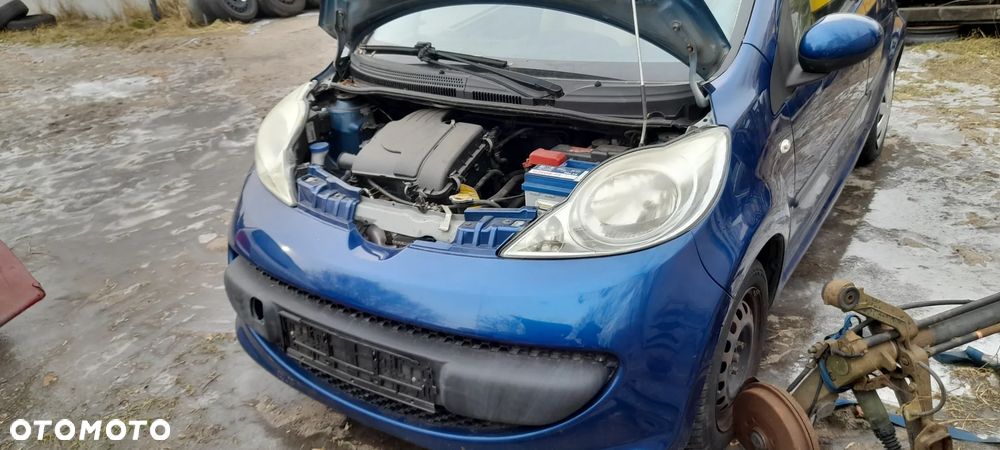 PEUGEOT 107 maska - 2