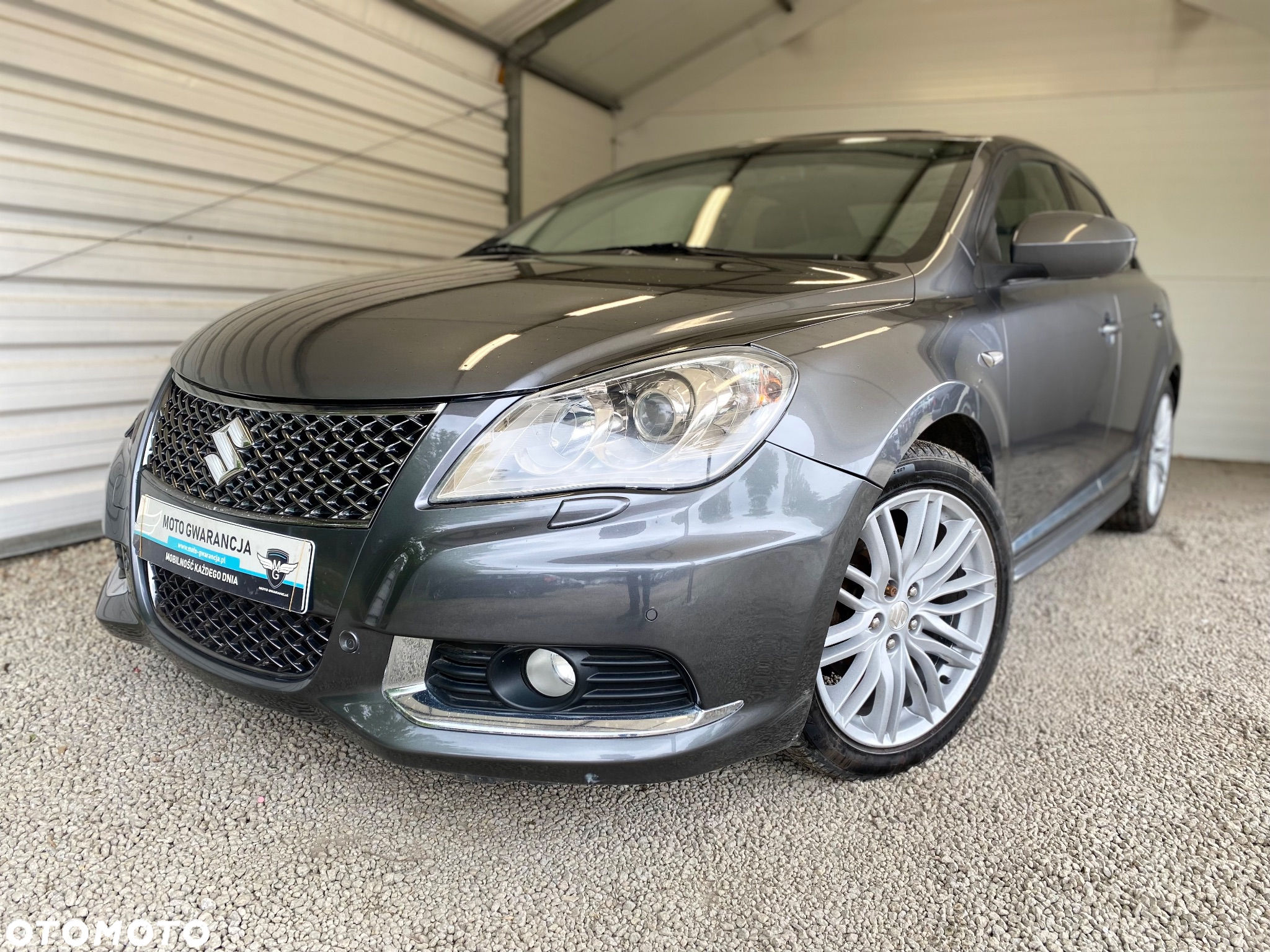 Suzuki Kizashi 2.4 Sport 4WD CVT - 32