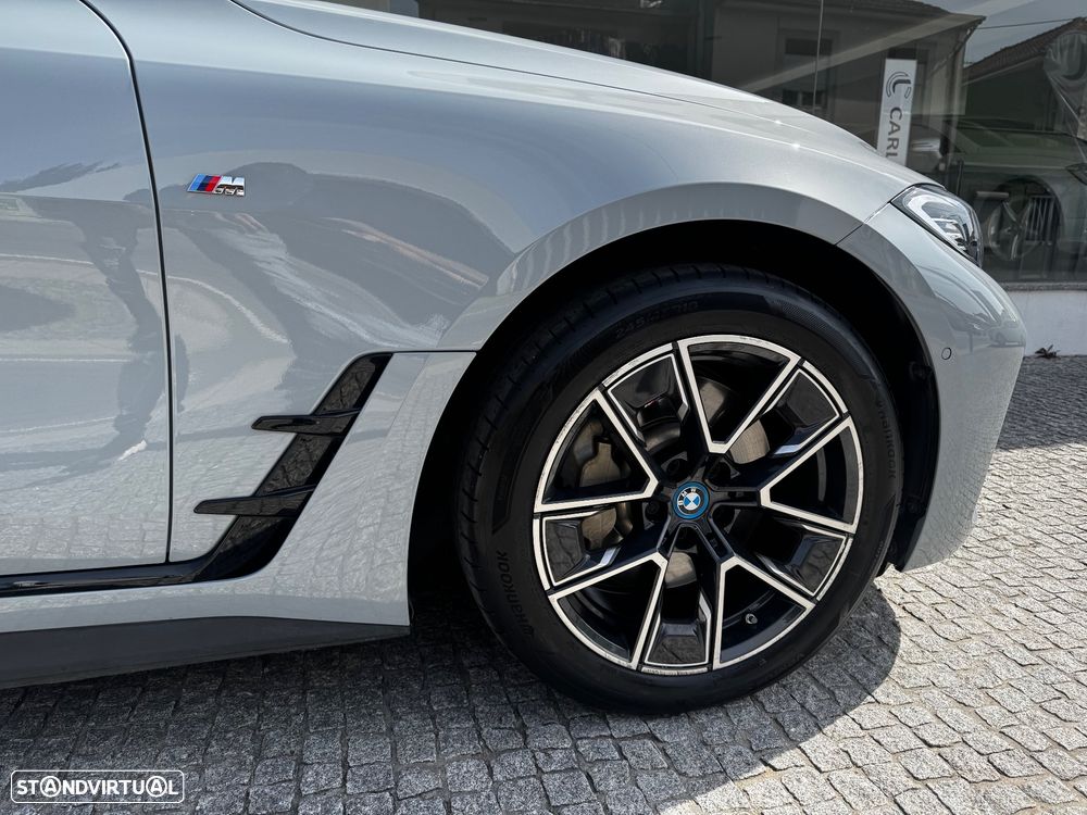 BMW i4 eDrive35 Desportiva M - 4
