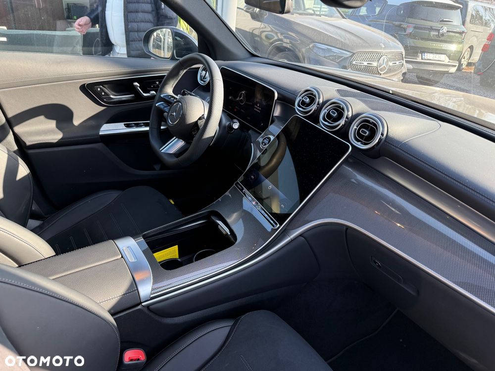 Mercedes-Benz GLC 220 d 4-Matic - 3