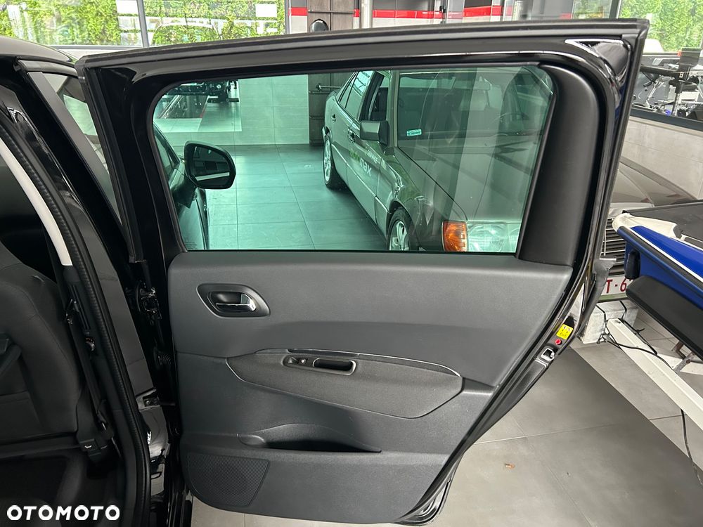 Peugeot 5008 PureTech 130 Access - 24