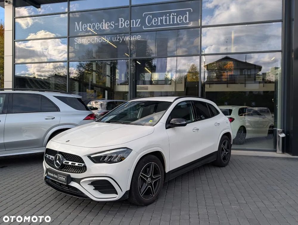 Mercedes-Benz GLA 200 AMG Line - 1