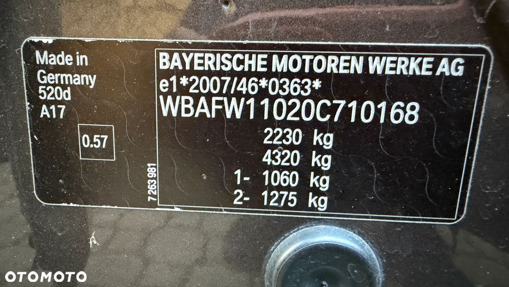 BMW Seria 5 520d Efficient Dynamics - 24