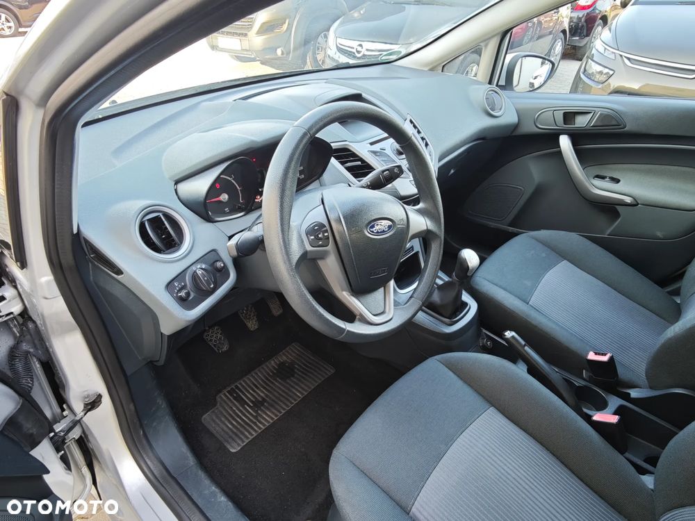 Ford Fiesta 1.25 Trend - 11