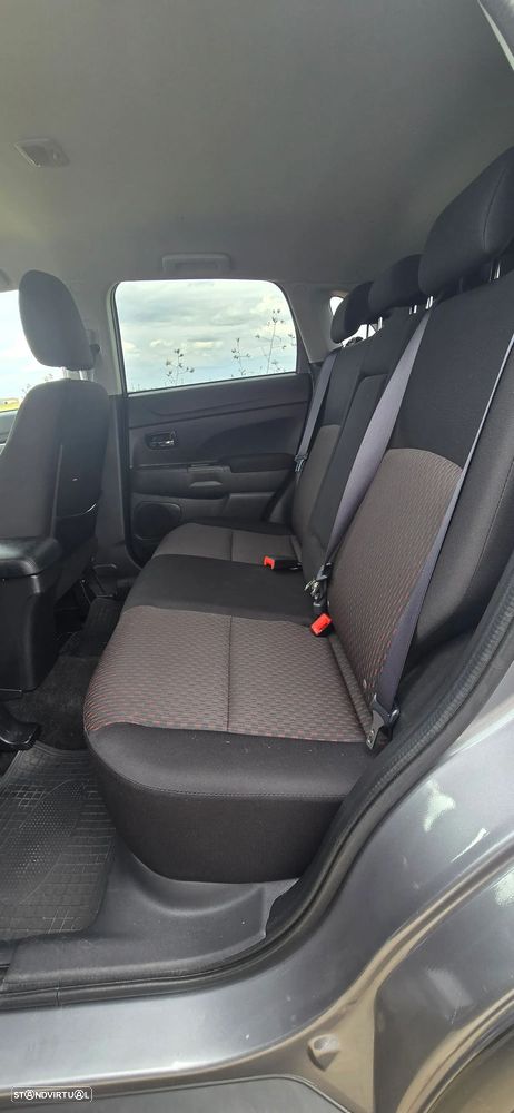 Mitsubishi ASX 1.6 DI-D Instyle - 12