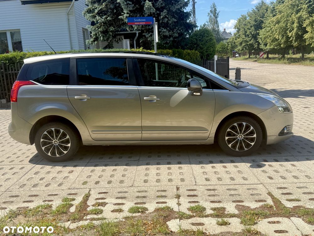 Peugeot 5008 - 3