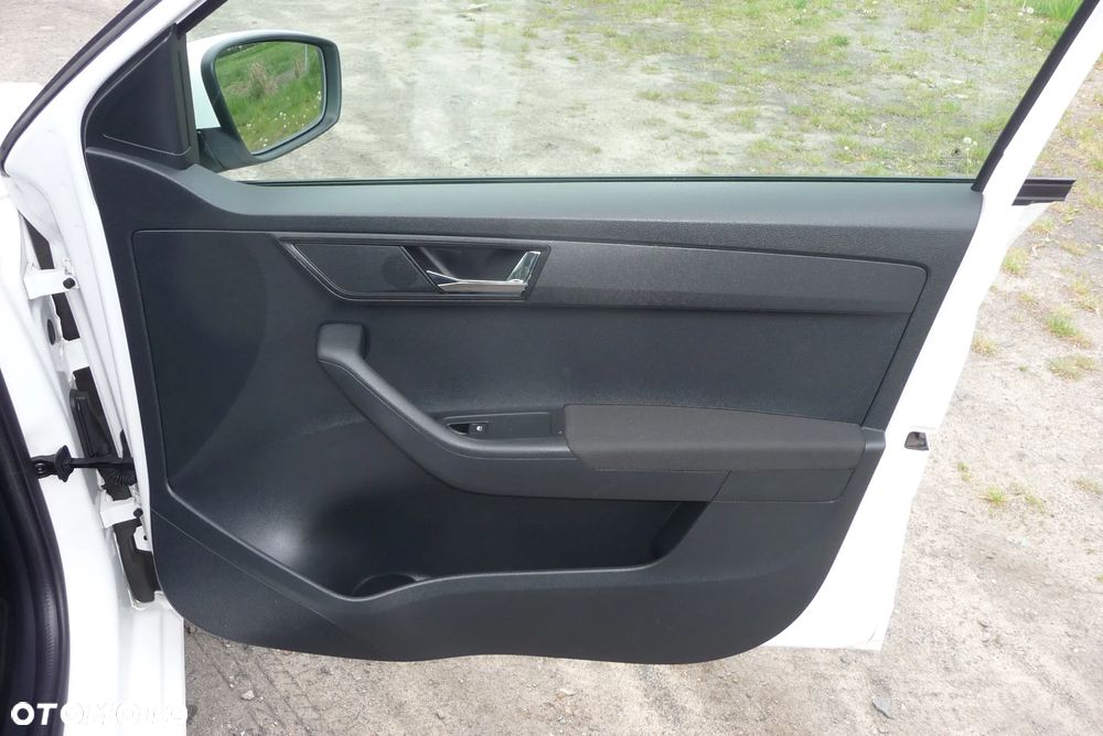Skoda Fabia 1.0 TSI Active - 22